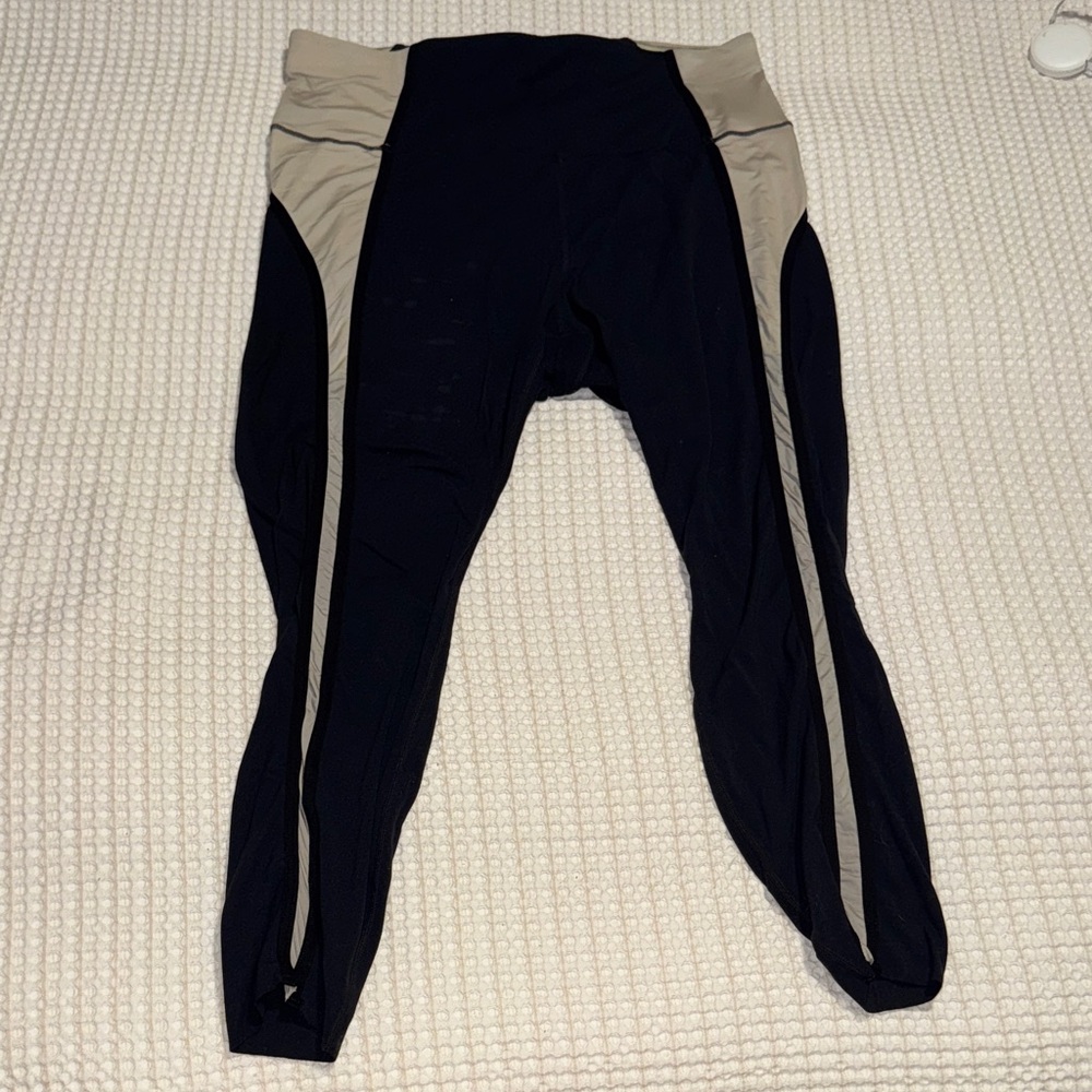 Nike Black and Tan Yoga Leggings